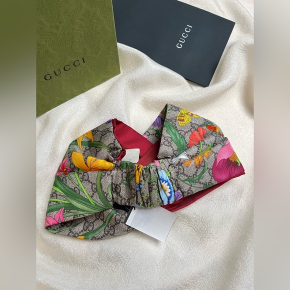 Auth Gucci GG Silk Monogram Flora Print Headband In Red - Picture 8 of 13